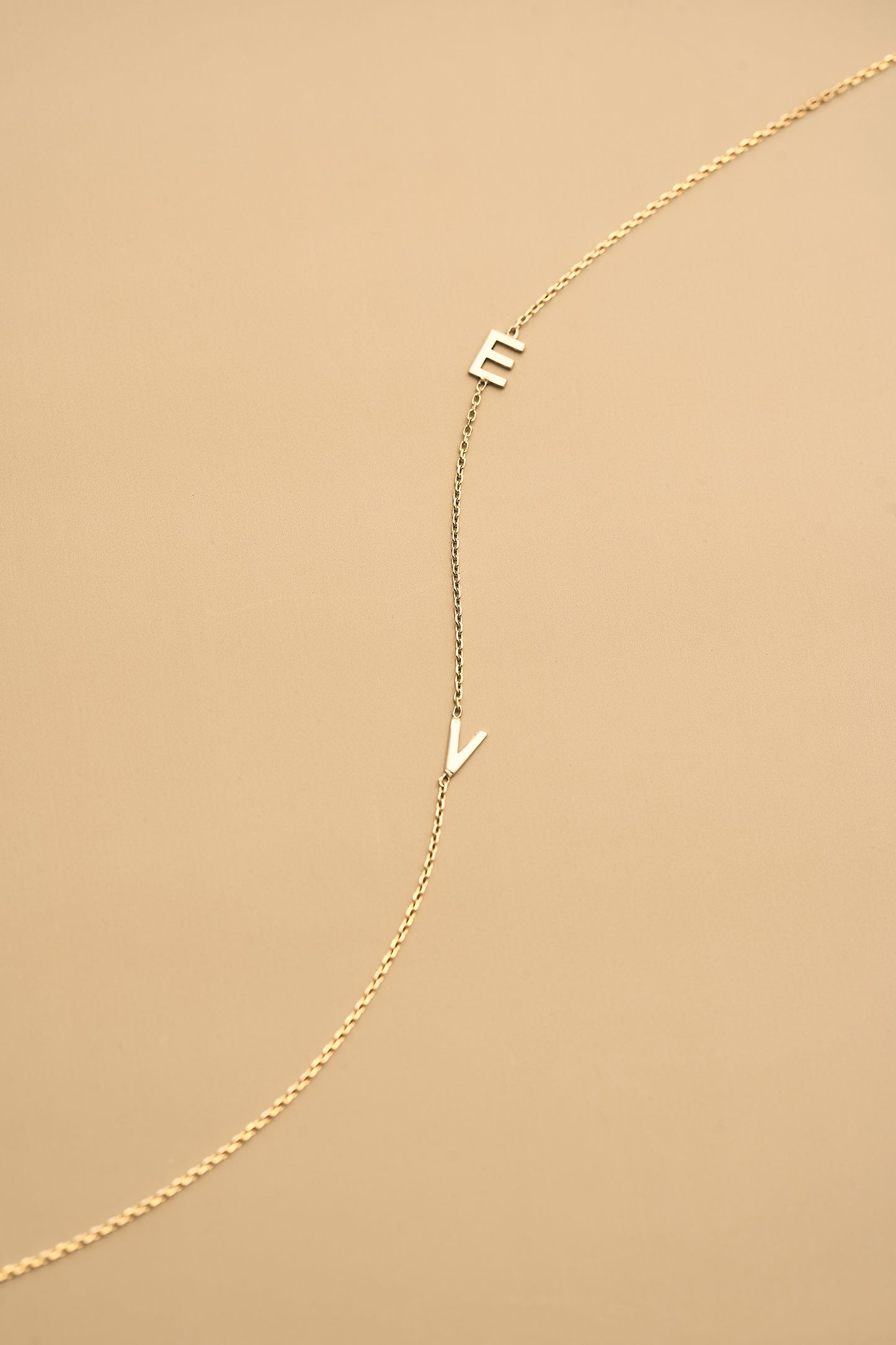 Monogram nyaklánc, 14kt gold