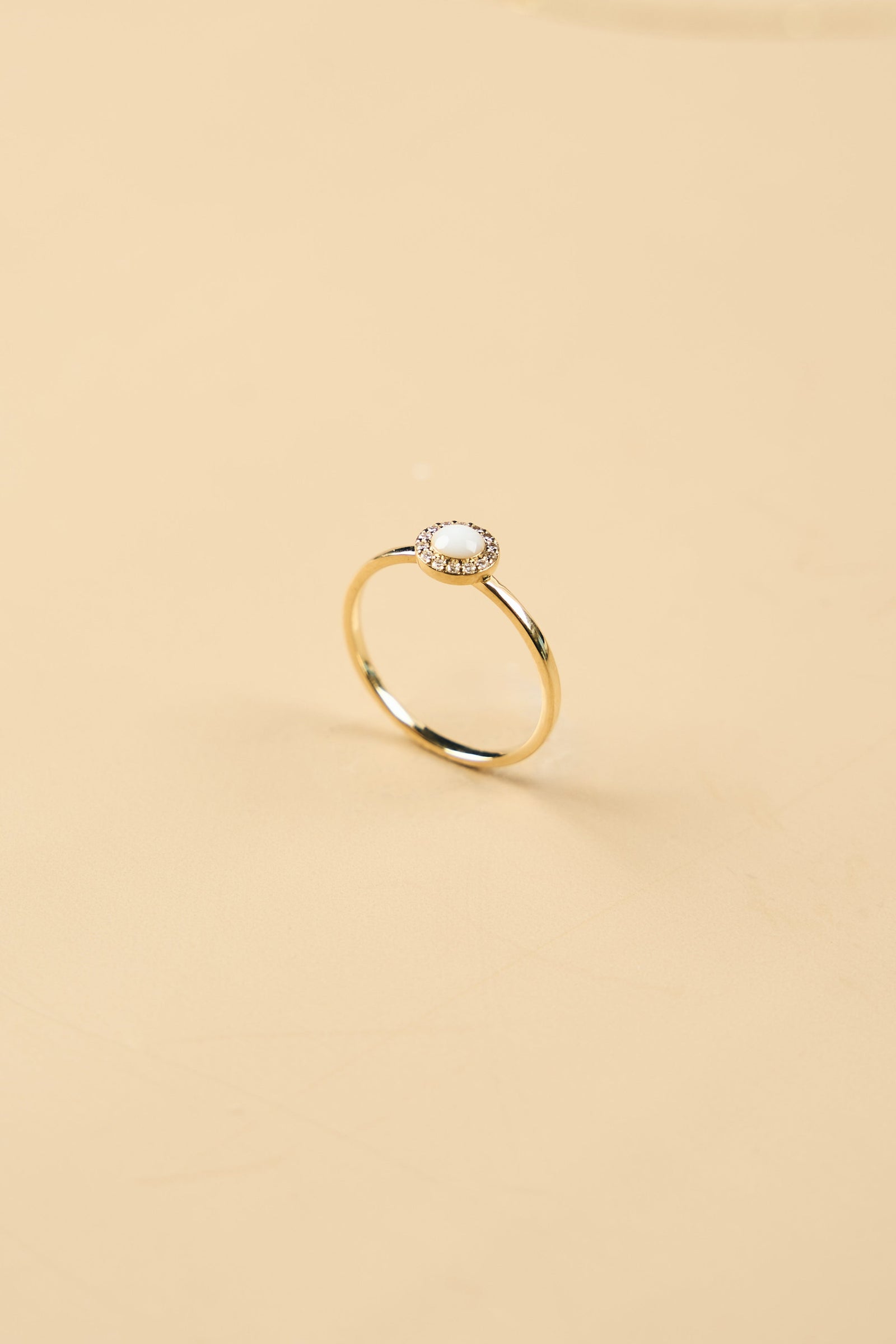 0.4 cm anyatej medállal